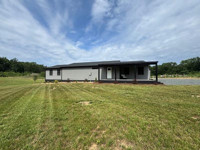 /international/us/3941-promise-land-road-appomattox-va-110106257965/