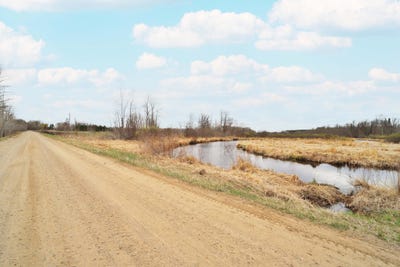 /international/us/600th-street-hill-city-mn-110107993119/