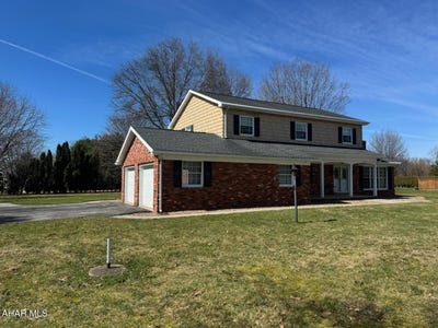 /international/us/310-fairway-drive-cresson-pa-110106693530/