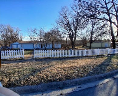 /international/us/1103-chestnut-street-osawatomie-ks-110103541955/