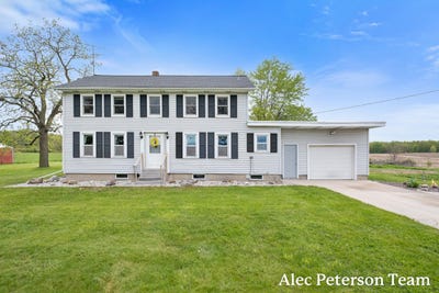 /international/us/15799-40th-avenue-coopersville-mi-110108024557/