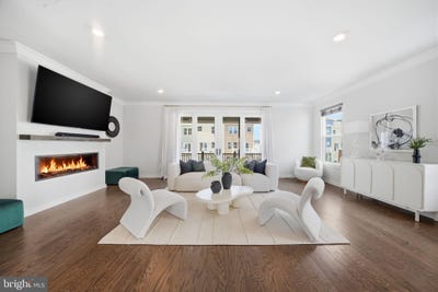 /international/us/217-summit-point-boulevard-bowie-md-110105777083/