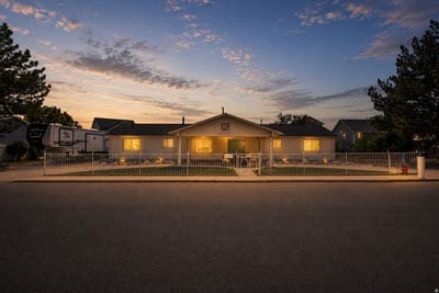 /international/us/244-e-cherry-st-grantsville-ut-110107959429/