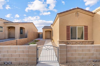/international/us/6051-e-morning-ln-yuma-az-110107846176/
