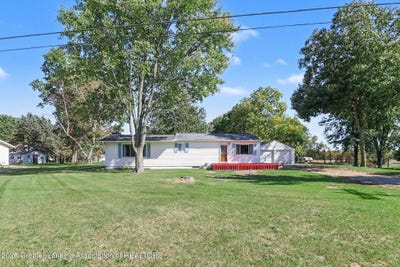 /international/us/8997-woodbury-road-laingsburg-mi-110120130424/