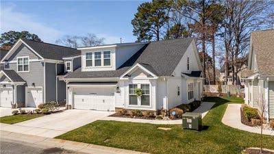 /international/us/4650-longleaf-place-chesapeake-va-110098351502/