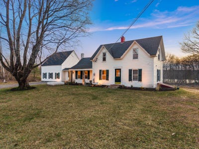 /international/us/767-main-street-bradley-me-110107699522/