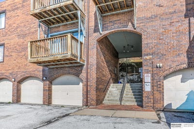 /international/us/101-n-69-street-omaha-ne-110107353663/