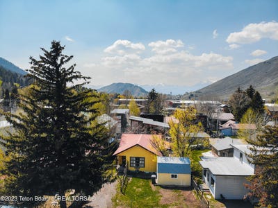 /international/us/645-s-glenwood-street-jackson-wy-110083284589/
