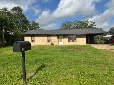 /international/us/101-colonial-drive-yorktown-tx-110109166733/