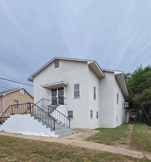 /international/us/111-w-1st-medicine-lodge-ks-110107418095/