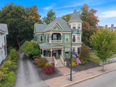 /international/us/342-main-street-saco-me-110120528174/