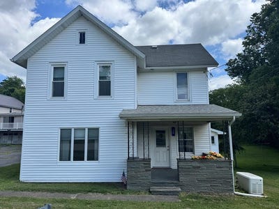 /international/us/36-church-street-millerton-pa-110101038671/