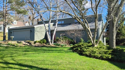 /international/us/713-hillside-terrace-ripon-wi-110106027743/