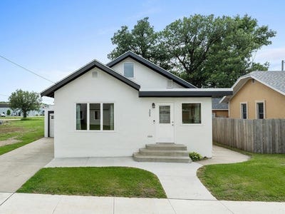 /international/us/305-nw-5th-ave-minot-nd-110108872428/
