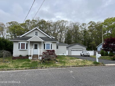 /international/us/112-1st-avenue-tuckerton-nj-110107909434/