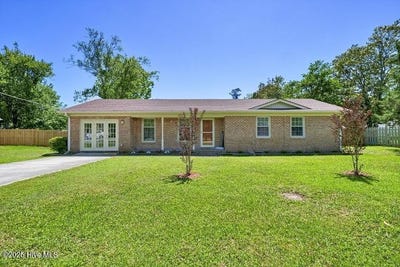 /international/us/805-hamlet-avenue-carolina-beach-nc-110103289213/