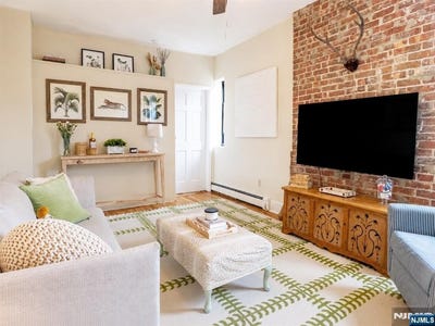 /international/us/95-willow-avenue-hoboken-nj-110108450343/