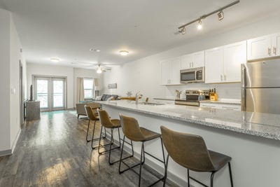 /international/us/804-riverfront-parkway-chattanooga-tn-110100754712/