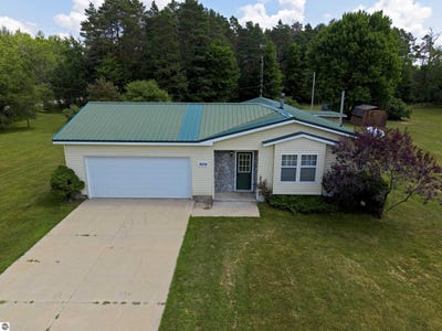 /international/us/5019-golden-road-kalkaska-mi-110100945242/