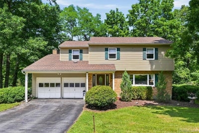 /international/us/24-gregory-drive-goshen-ny-110109615892/