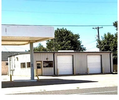 /international/us/305-n-9th-st-slaton-tx-110109008797/