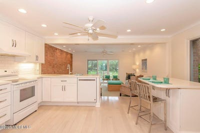 /international/us/68-linden-court-spring-lake-heights-nj-110100688203/