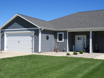 /international/us/211-linden-lane-fox-lake-wi-110107999249/