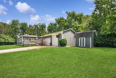/international/us/34-n-adams-street-oswego-il-110120497485/