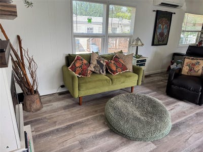 /international/us/1964-river-road-calverton-ny-110119692388/