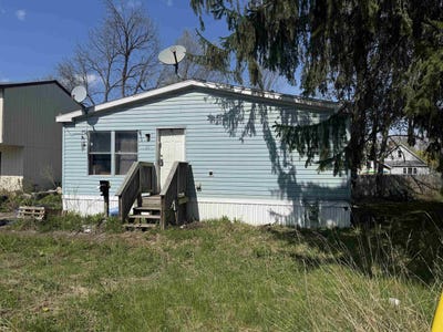/international/us/35-grove-street-essex-junction-vt-110107781513/