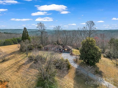 /international/us/6-rachel-bell-road-mill-spring-nc-110098182323/