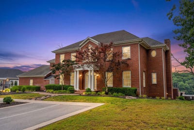 /international/us/121-lenhart-lane-branson-mo-110108410246/