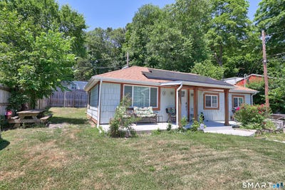 /international/us/119-lewis-street-naugatuck-ct-110109087809/