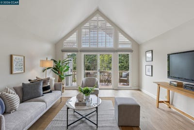 /international/us/122-ascot-ct-moraga-ca-110106788046/