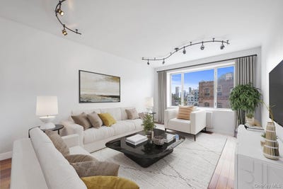 /international/us/30-85-vernon-boulevard-queens-ny-110108148259/