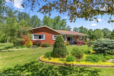 /international/us/38894-s-huron-road-huron-twp-mi-110108424102/