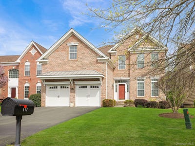 /international/us/417-vassar-place-fishkill-ny-110099197941/