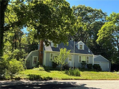 /international/us/151-bonnie-brook-drive-cumberland-ri-110109038161/