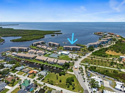 /international/us/8251-brent-street-port-richey-fl-110119740261/