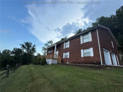 /international/us/6420-charleston-road-ripley-wv-110108724124/