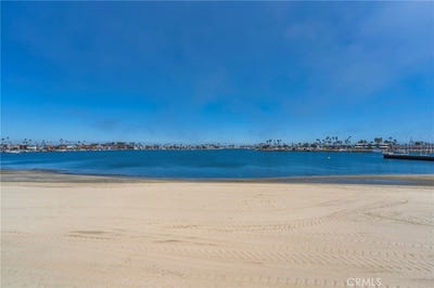 /international/us/53-68th-place-long-beach-ca-110098910277/