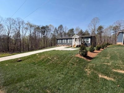 /international/us/296-forest-lake-road-duncan-sc-110105735638/