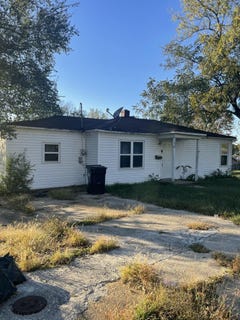 /international/us/1039-lincoln-avenue-west-plains-mo-110103184233/