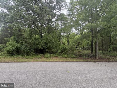 /international/us/561-third-avenue-glassboro-nj-110108199125/