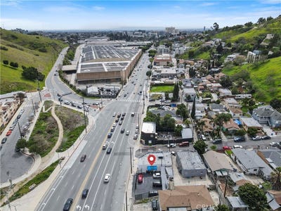 /international/us/4203-huntington-drive-n-los-angeles-ca-110097742690/?lang=en