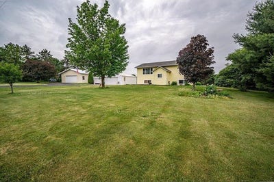 /international/us/n3671-county-road-c-ellsworth-wi-110108667519/