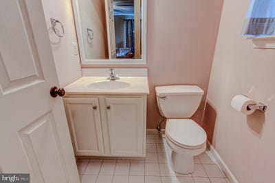 /international/us/230-state-street-east-greenville-pa-110101239416/?lang=en