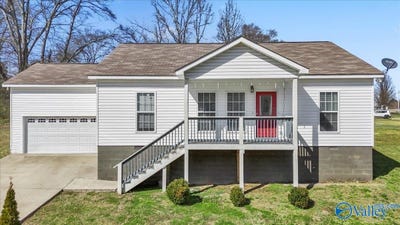 /international/us/826-barnes-street-albertville-al-110106354345/