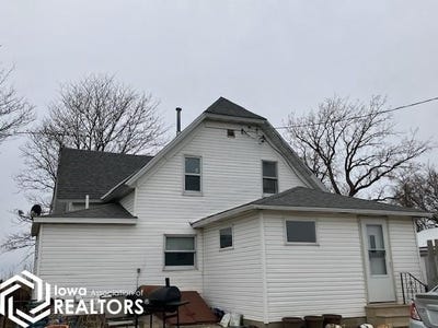 /international/us/8356-110th-street-thornton-ia-110100465529/